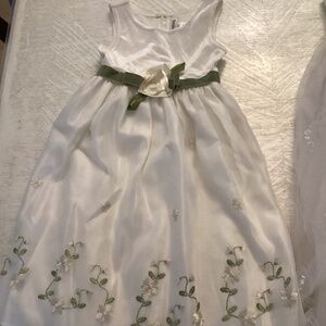 Beautiful Youngland Easter Dress Size 5